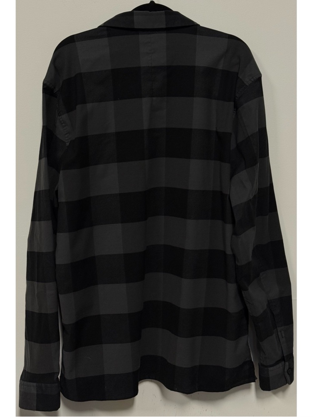 Men's Lululemon Masons Peak Plaid Long Sleeve Button Up Flannel Black Gray SZ XL - Picture 8 of 9
